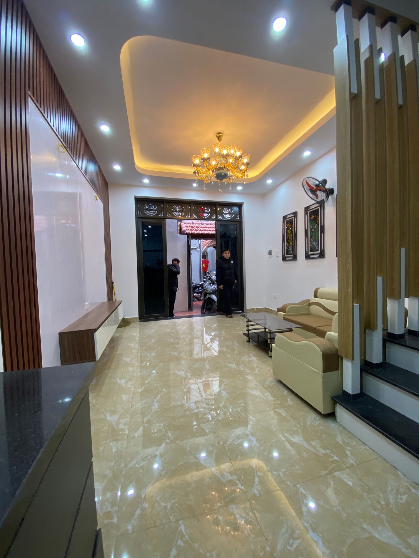 BÁN GẤP – PHỐ VĨNH HƯNG – GẦN PHỐ – NGÕ RỘNG THOÁNG – NHÀ MỚI – 37M² × 4 TẦNG – 7.4 TỶ