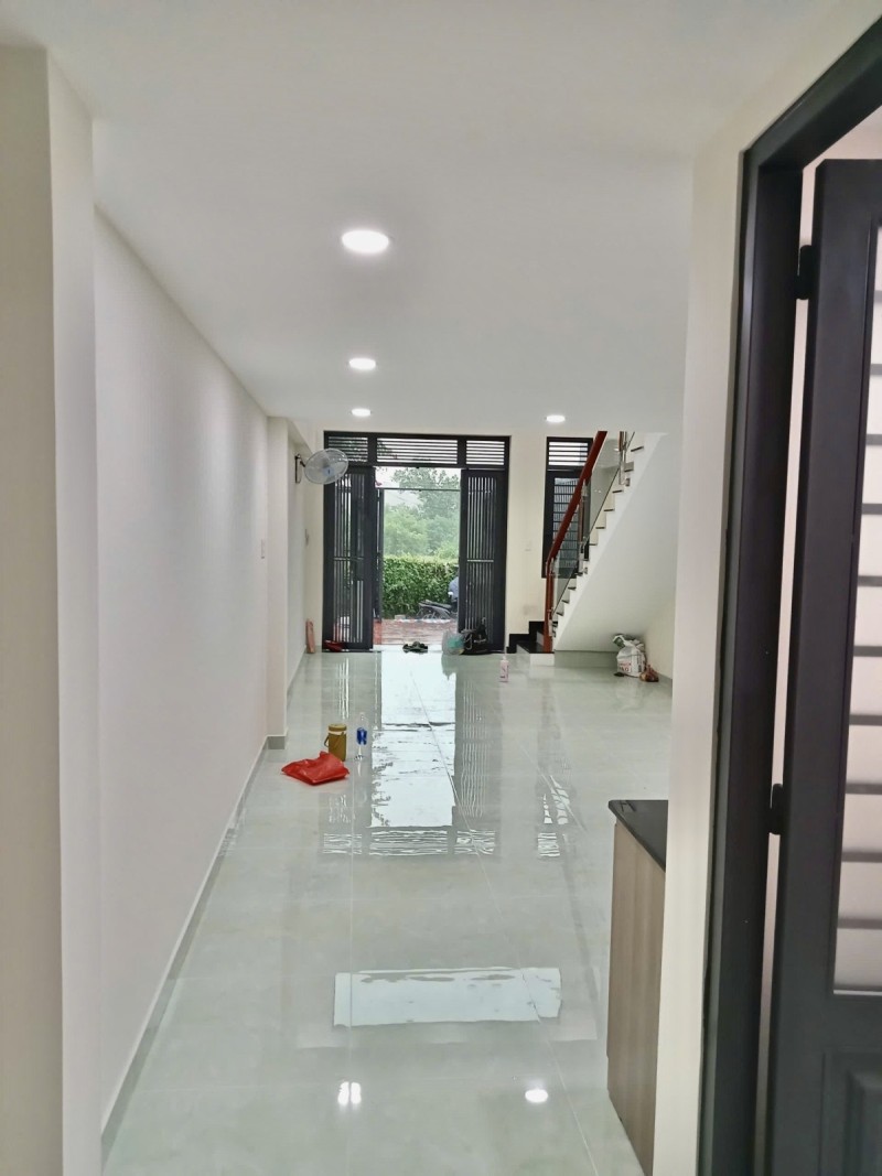 Bán nhà đường số 11, Trường Thọ, Thủ Đức, TP HCM. DT 94m2, 2 tầng. Giá 7.1 tỷ, SHR - 0933125879