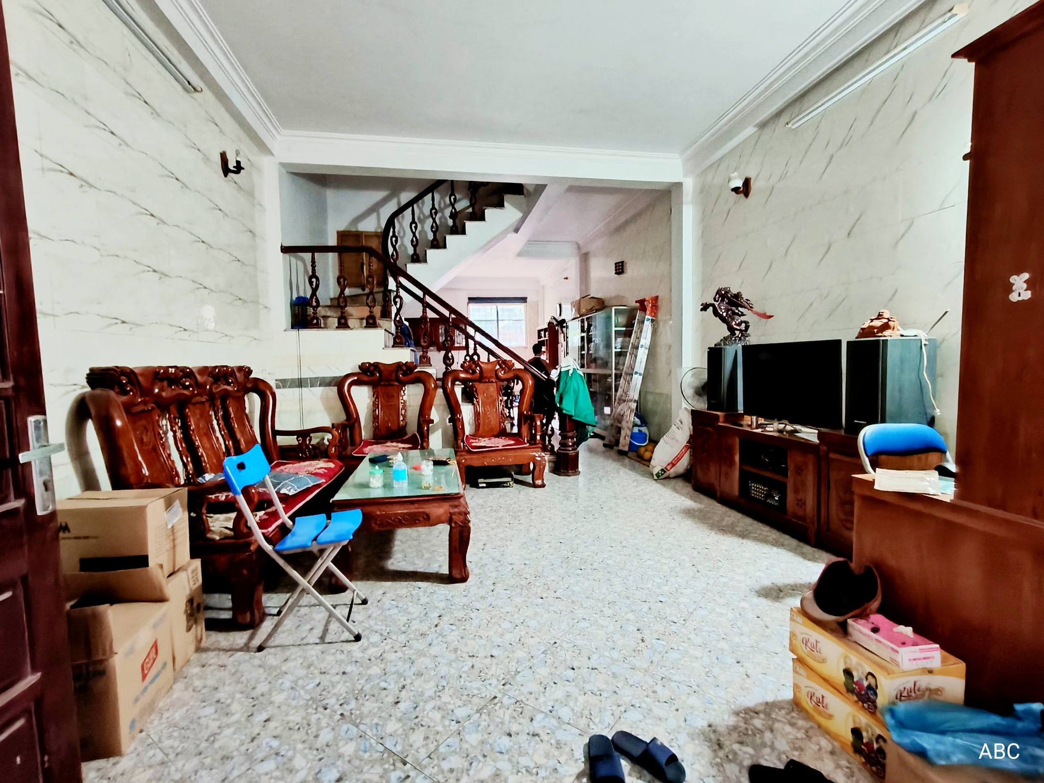 Giảm sâu 1.3 tỷ, chủ cần bán gấp Cổ Nhuế 65m2, 3T, mặt ngõ ô tô, kinh doanh sầm uất.