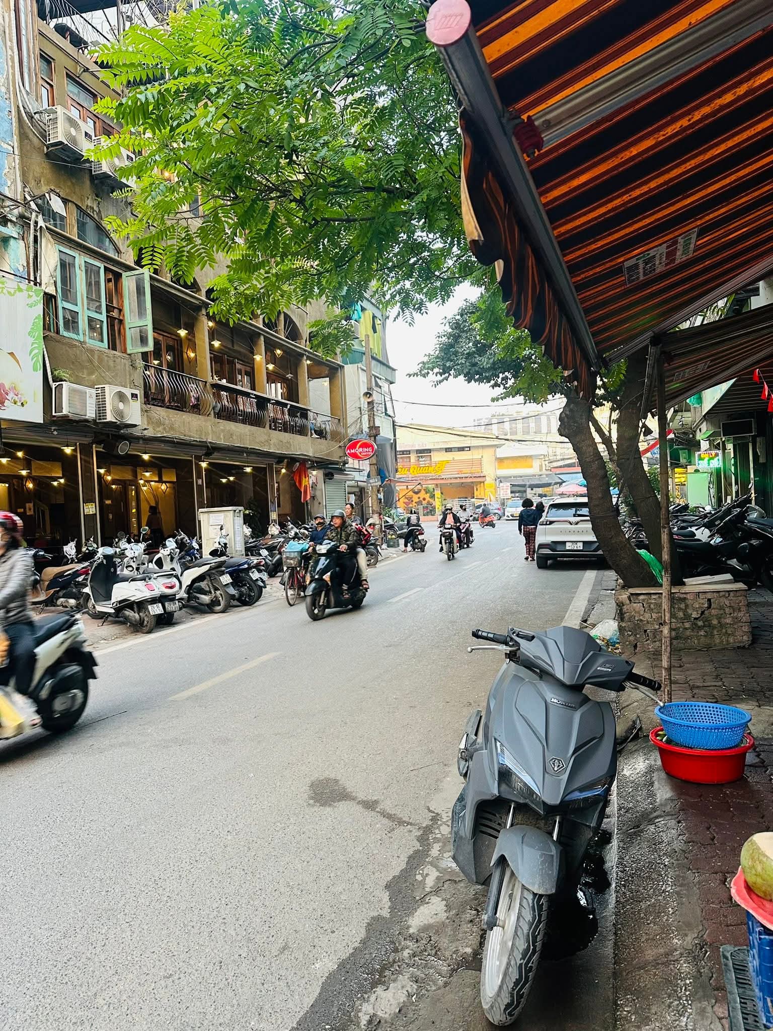 NHÀ ĐẸP NGUYỄN NHƯ ĐỔ - ĐỐNG ĐA - MẶT TIỀN RỘNG - NGÕ THÔNG - DIỆN TÍCH LỚN - KINH DOANH - 10M RA OTO - GIÁ 19.3 TỶ