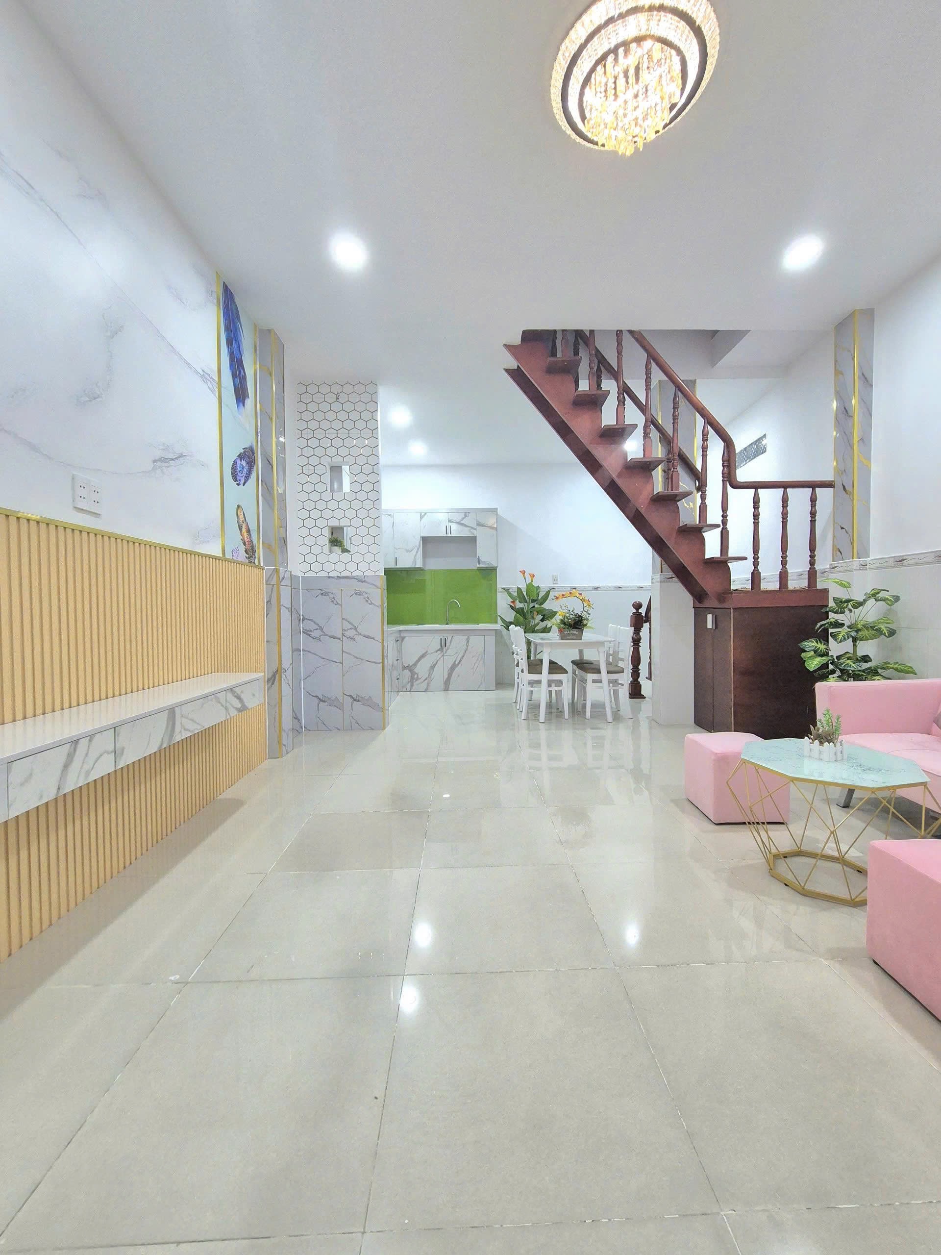 ✨NHÀ 2 TẦNG - ĐÃ CẢI TẠO MỚI - NỘI THẤT CƠ BẢN - GẦN ĐẦM SEN