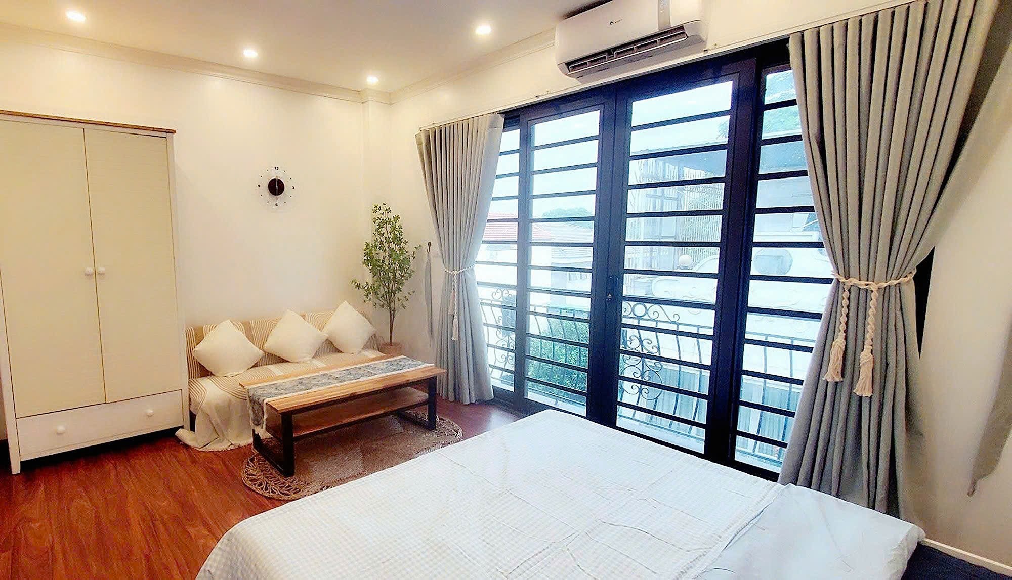 Chủ cần tiền bán Gấp nhà Lâm Du- Ô Tô đỗ cửa