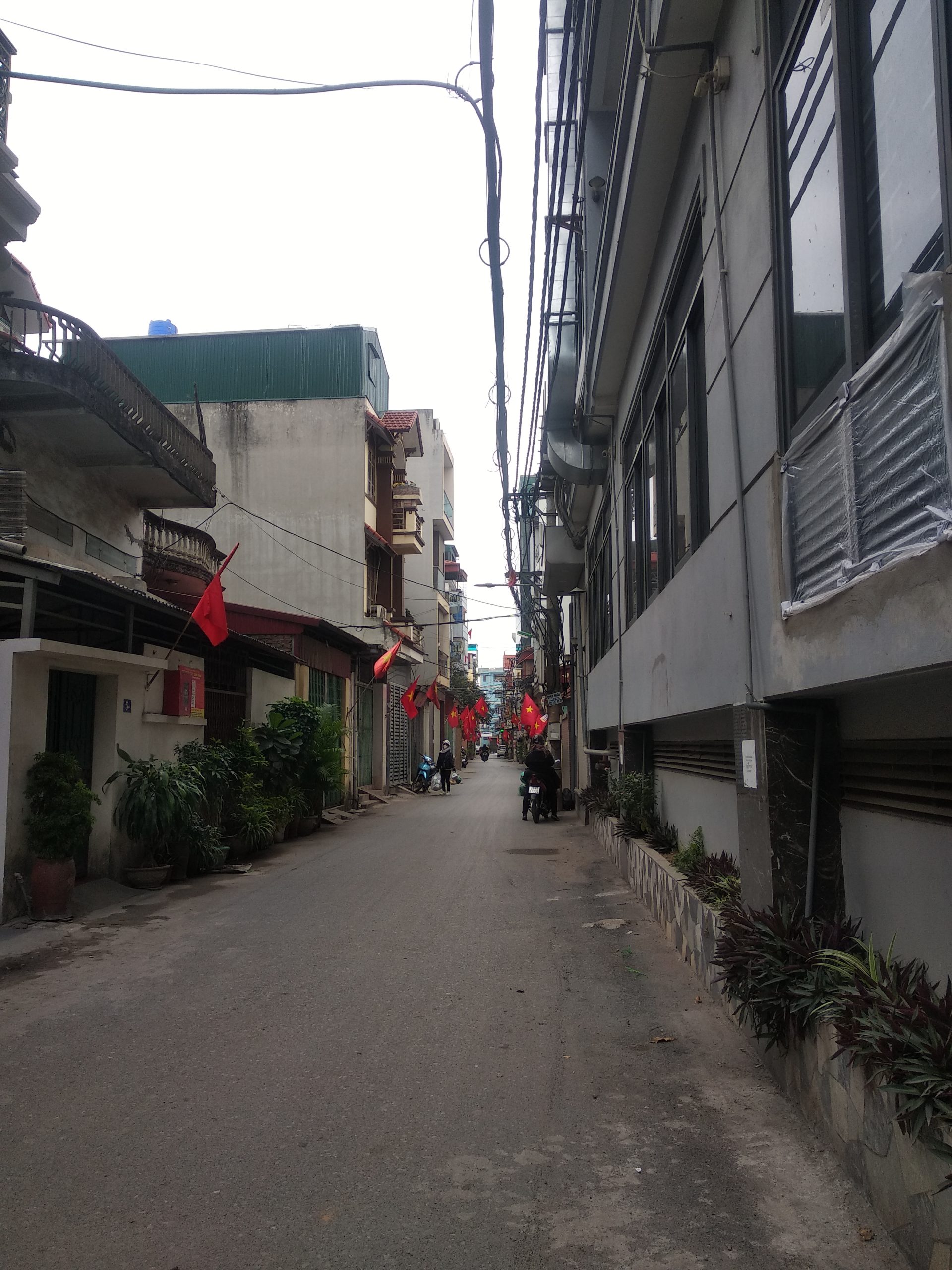 BÁN ĐẤT TẶNG NHÀ, PHƯỜNG LĨNH NAM, HOÀNG MAI, LÔ GÓC, Ô TÔ ĐỖ CỬA