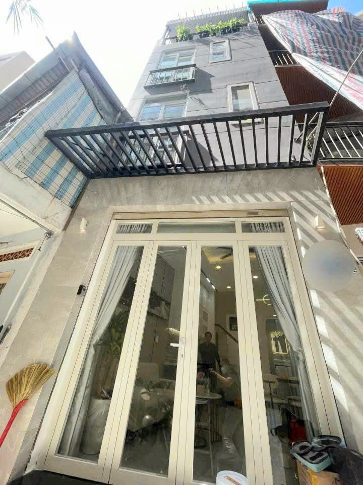 SIÊU PHẨM NHÀ NGUYỄN VĂN TRỖI – PHÚ NHUẬN | CHỈ 5,85 TỶ Vị trí trung tâm – Gần sân bay – 4 tầng BTCT – Sổ riêng hoàn công