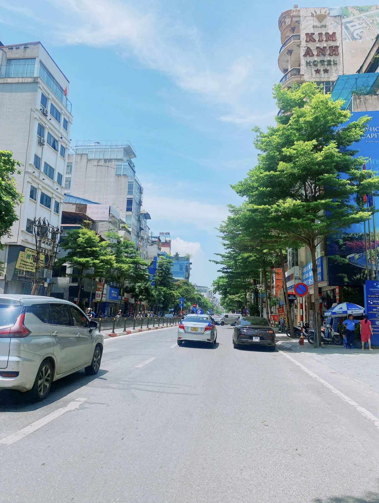 BÁN NHÀ TRUNG TÂM HÀ NỘI - MẶT PHỔ KINH DOANH THANG MÁY - GIAO THÔNG HUYẾT MẠCH BA ĐÌNH HOÀN KIẾM