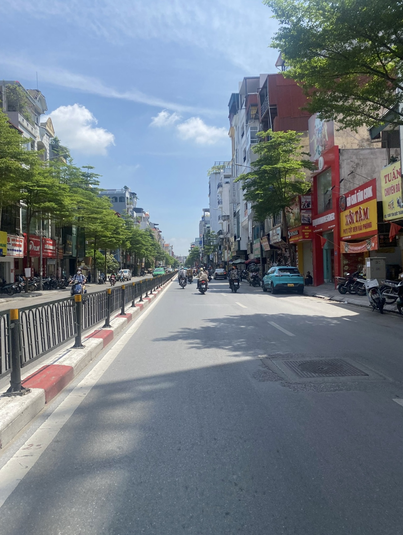 BÁN NHÀ TRUNG TÂM QUẬN ĐỐNG ĐA MẶT PHỐ SẦM UẤT VỈA HÈ KINH DOANH - VỊ TRÍ KIM CƯƠNG-TÔN ĐỨC THẮNG HUYẾT MẠCH XUYÊN ĐI CÁC QUẬN - TIỆN ÍCH BẠT NGÀN