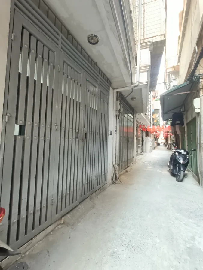 ❤️❤️❤️❤️❤️ BÁN NHÀ TRUNG TÂM CẦU GIẤY- GIÁ ĐẦU TƯ - 40M Ô TÔ TRÁNH, NGÕ THÔNG THOÁNG - NHÀ HAI SỔ - GỘP SỔ THOÃI MÁI. ❤️❤️❤️❤️❤️❤️