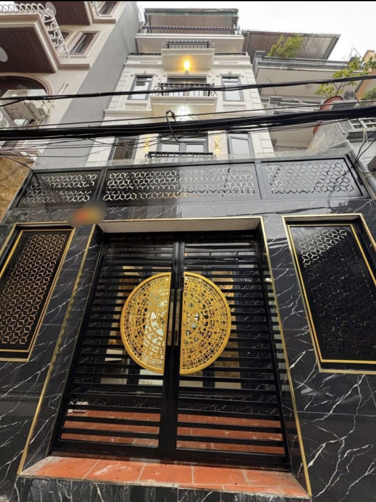 Thang máy- Diện tích khủng- Oto đỗ cửa- Nhà mới đẹp long lanh- Ở sướng