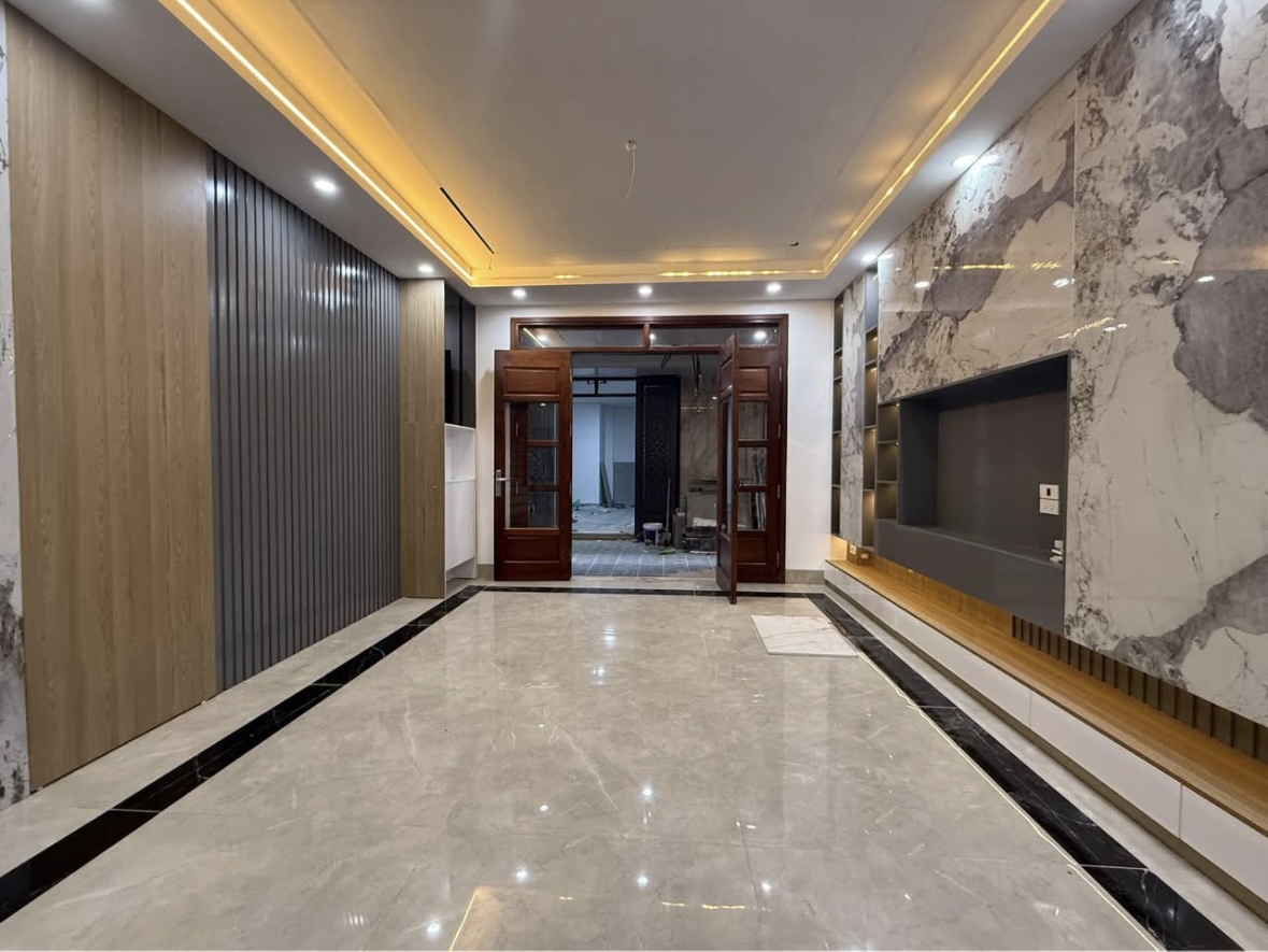 BÁN NHÀ HOA LƯ BÀ TRIỆU HAI BÀ TRƯNG - 40M 5T MT 4.5M - NGÕ RỘNG 4M NGÕ THÔNG NHÀ ĐẸP THANG MÁY GẦN CÔNG VIÊN THỐNG NHẤT