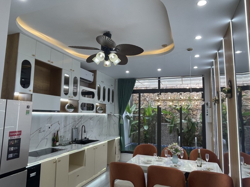 # Kiệt 3m gần Phạm Văn Nghị, 74m2, 3 tầng mới tinh, hiện đại, Hồ bơi, 4PN, 5.xx tỷ