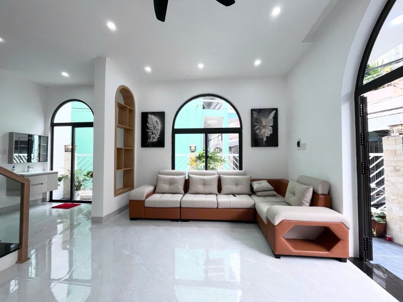 # Nhà sát MT Trần Cao Vân, 3 mặt thoáng, 88m2, ngang 7m, 2 tầng ở ngay, 5.x tỷ