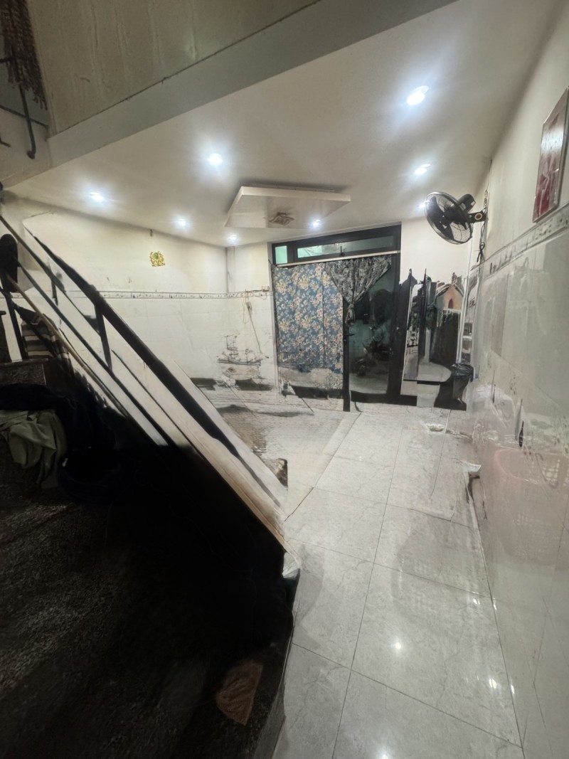 # Nhà đi bộ 2 phút ra Phố Bạch Đằng, Cầu Rồng,46m2, lửng đúc, 3PN, 3.3 tỷ