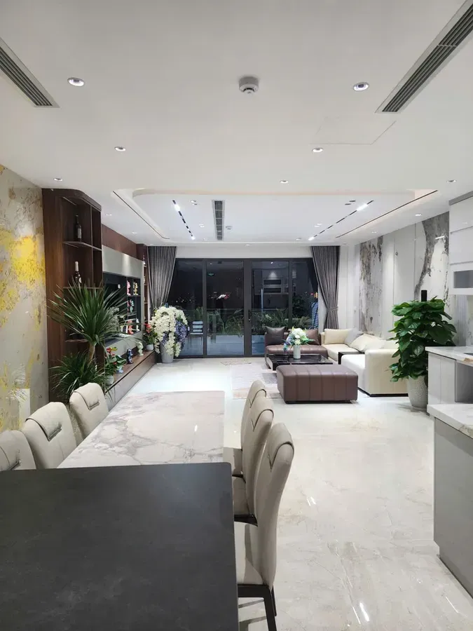 SIÊU PHẨM NHÀ PHỐ ĐỨC GIANG – MẶT TIỀN RỘNG 5M – Ô TÔ NGỦ TRONG NHÀ – THANG MÁY NHẬP KHẨU