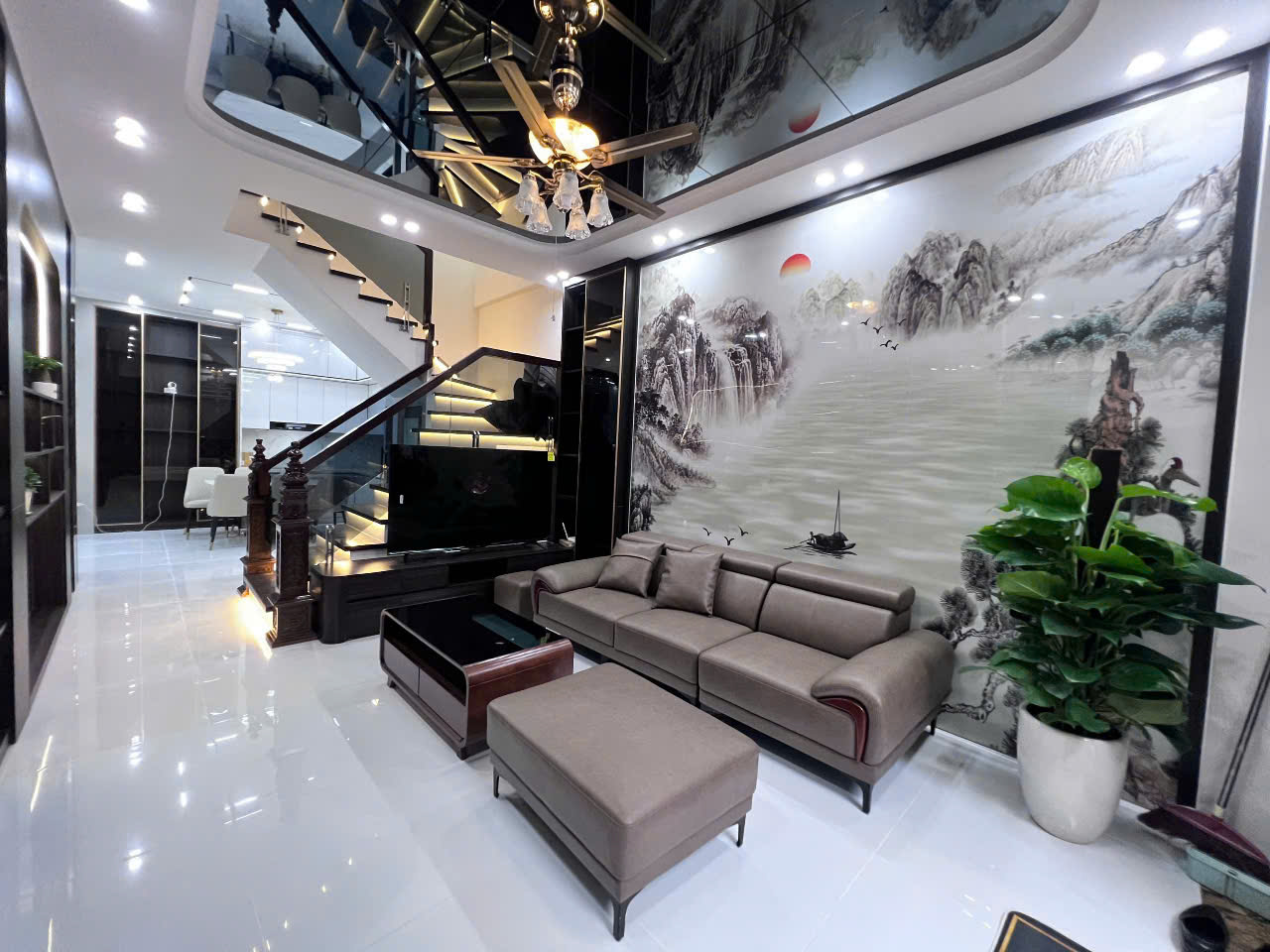 Bán Nhà Trần Phú 39m 5 tầng thang mặt ngõ ô tô cách phố chỉ 20m, Trung tâm Hà Đông.