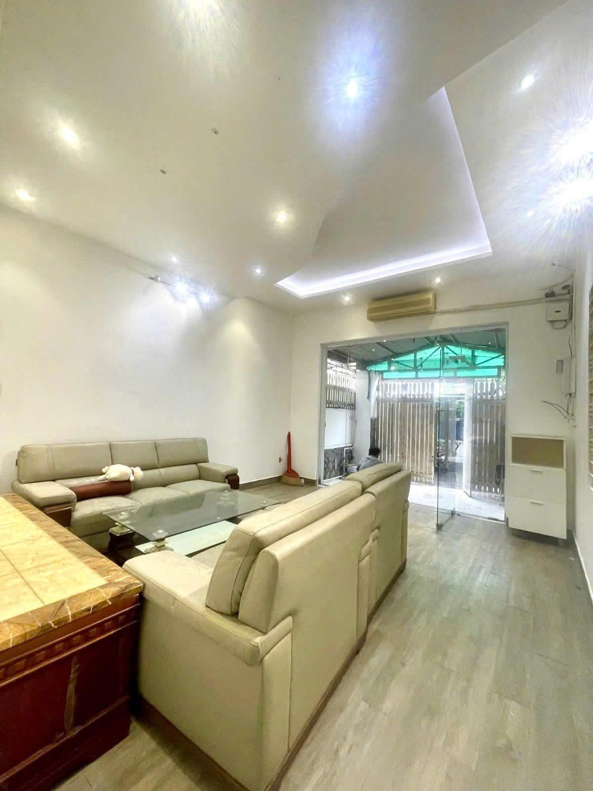 Bán nhà đường Lạc Long Quân, phường 8 Tân Bình (4*15m) - 7,6 tỷ