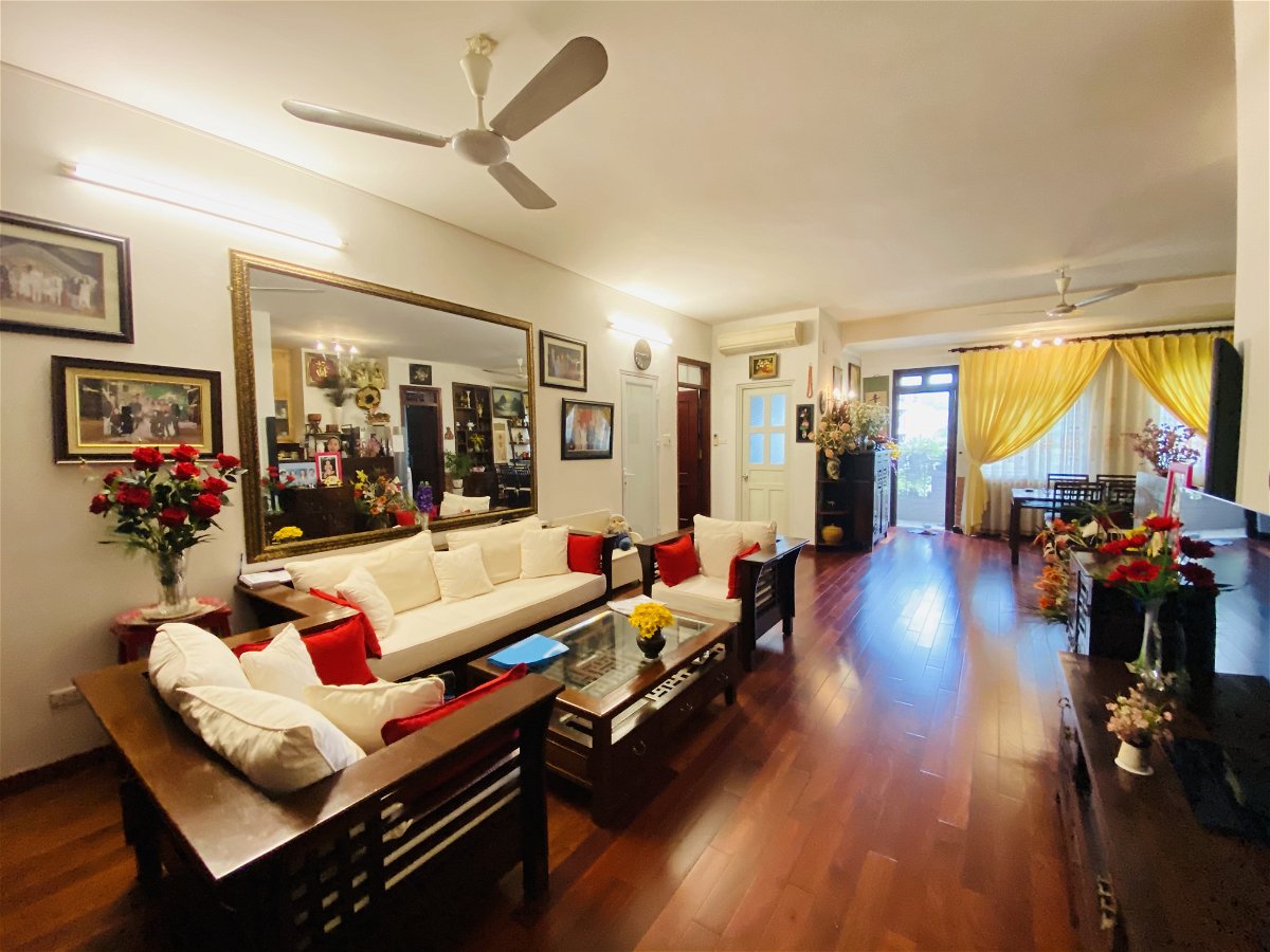 Bán nhà mặt phố Hàng Thùng, quận Hoàn Kiếm, vị trí đắc địa, kinh doanh sầm uất, 60m2, 5 tầng đẹp, cho thuê dòng tiền cao.