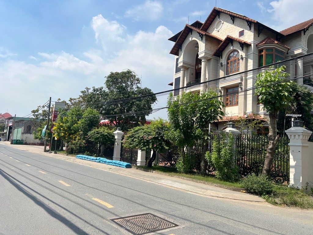 BÁN SIÊU PHẨM MẶT TIỀN ĐẠI LỘ VÕ VĂN KIỆT, QUẬN 6 – 300 m2 (10m x 30m) – SỔ HỒNG RIÊNG