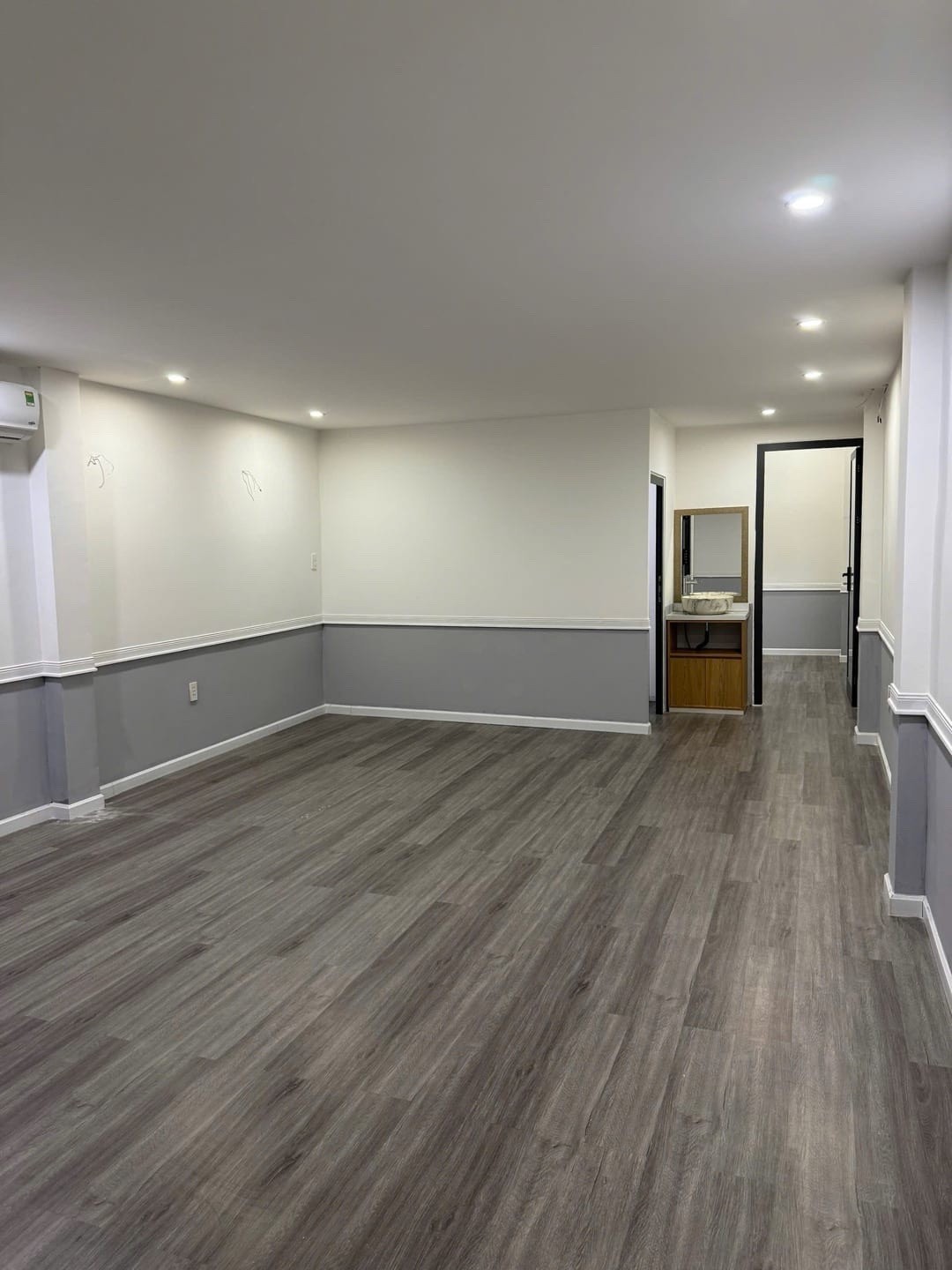 Bán nhà mặt tiền Đa Mặn Đông 5, Khuê Mỹ, 81m2, giá 8 tỷ, gần Lê Văn Hiến