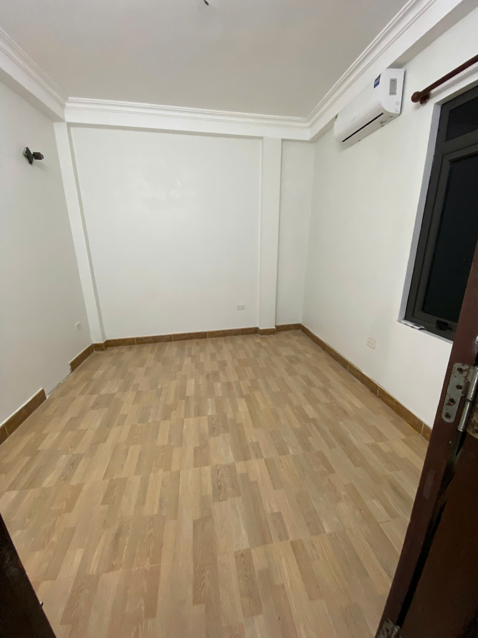 Cho thuê nhà ngõ 80 Ngô Thì Nhậm 20m² x 4 tầng 8 triệu