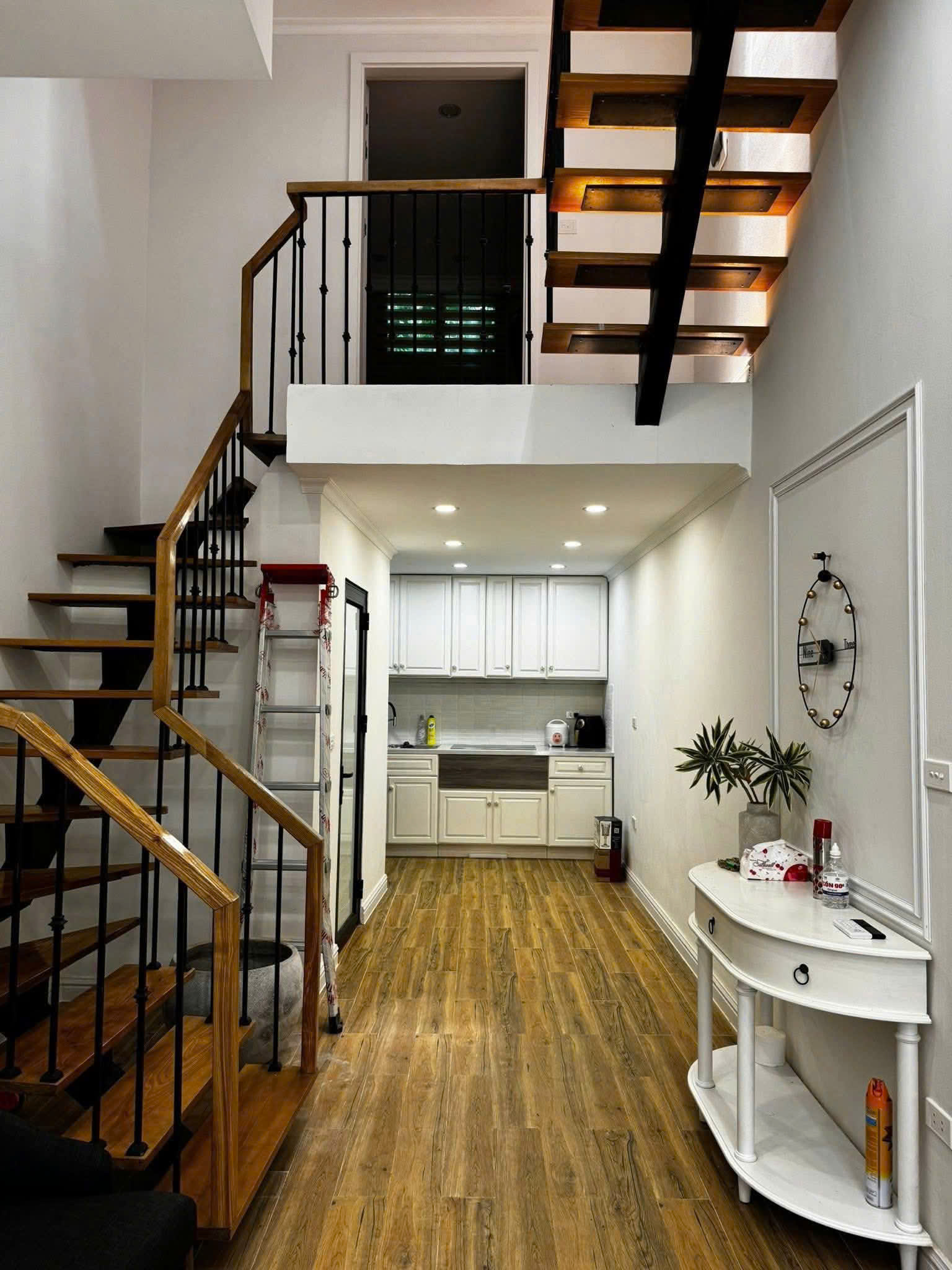 Cho thuê nhà nguyên căn ngõ 207 Trương Định, 33m2 x 3 tầng, 3 ngủ, 12 triệu