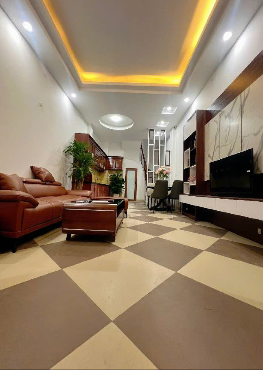 NHÀ MỚI PHỐ Văn Chương 36M – 5 TẦNG – GIÁ 8.8 TỶ A/C Không nghe nhầm đâu