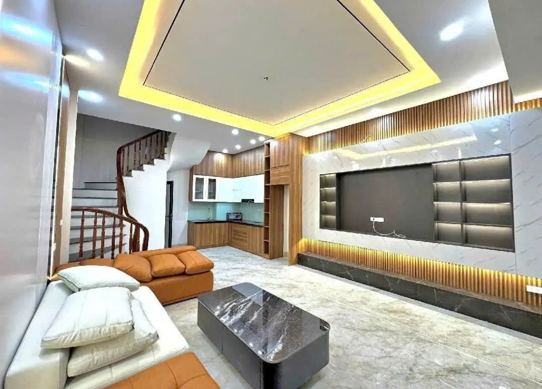 GIẢM SÂU 200TR – NHÀ NGÕ Ô TÔ PHỐ TÂY SƠN 6 TẦNG THANG MÁY – 39M² – 13.6 TỶ – THANH KHOẢN CAO