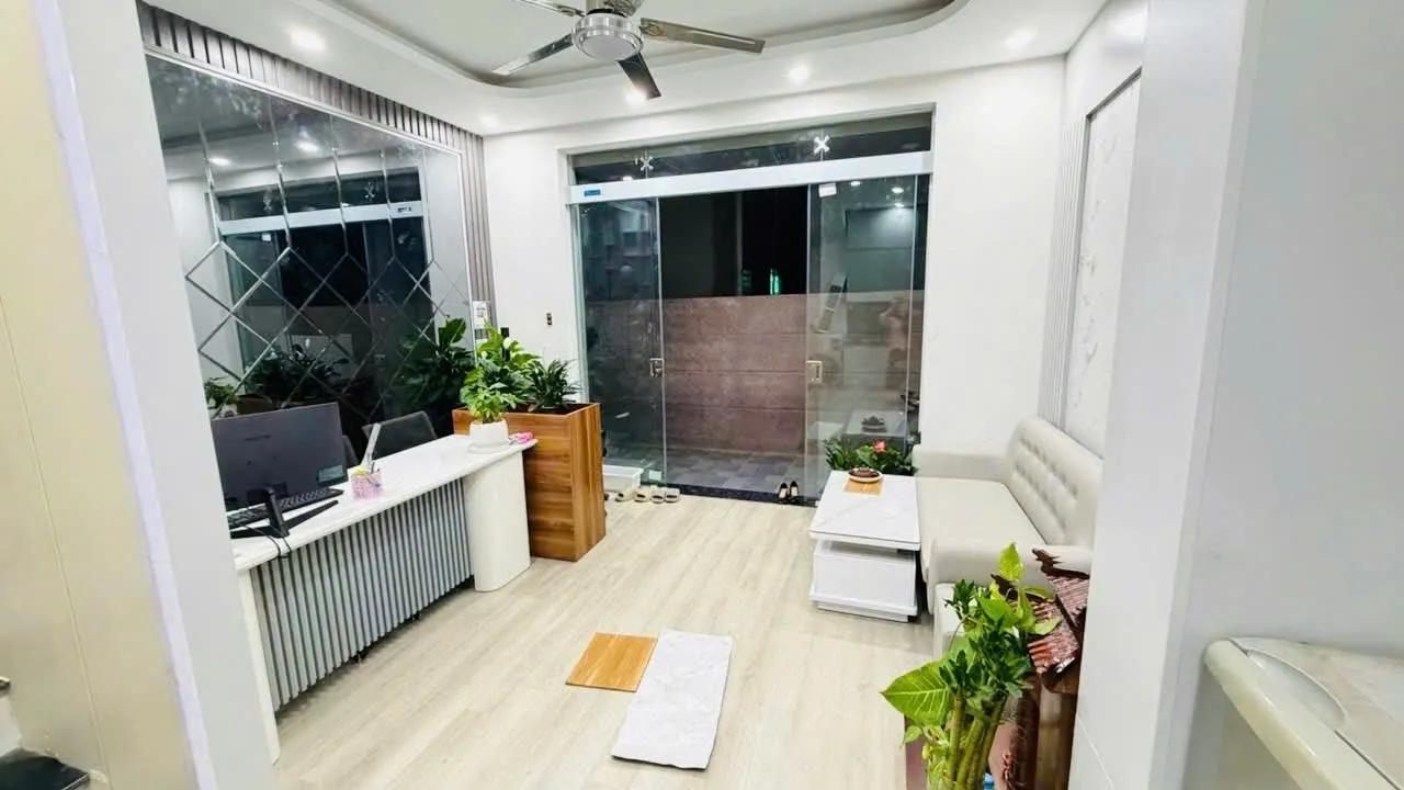 [BÁN GẤP] NHÀ NGỌC HỒI 30M² – 5 TẦNG – MT 4.2M – NGÕ BA GÁC – GIÁ 7.8 TỶ