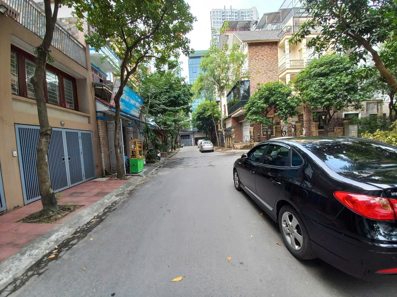 BÁN NHÀ PHÂN LÔ TRẦN QUỐC HOÀN, CẦU GIẤY – 61M², 5 TẦNG, GARA Ô TÔ – 23.6 TỶ