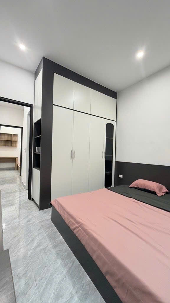 Bán nhà 4 tầng long lanh ngõ 243 tam trinh hoàng mai