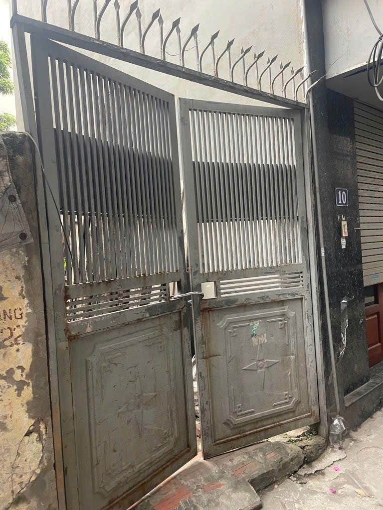 Minh khai bán 2 manhr đất 134M ngõ thông gần phố hai bà trưng