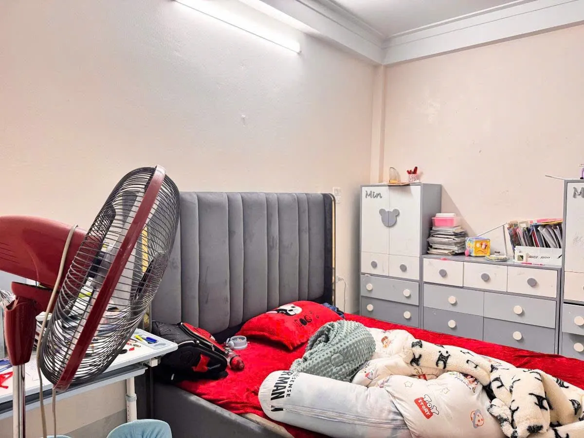 Bán Nhà Kim Giang. Thanh Trì. DT 40m2. MT 4m. 5 Tầng. Giá 9.25 Tỷ