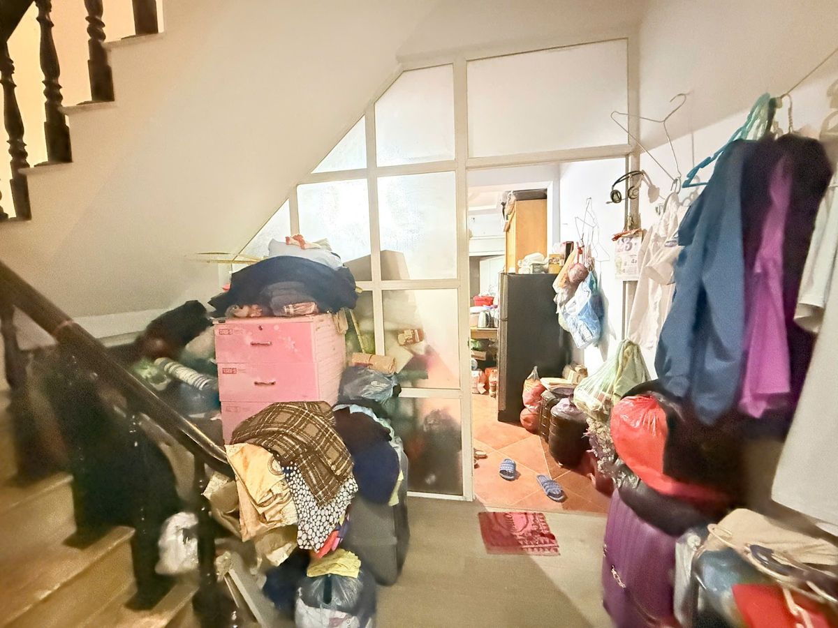 Bán Nhà Thịnh Hào 1. Đống Đa. DT 62m2. MT 3.2m. 4 Tầng. Giá 12.7 Tỷ.