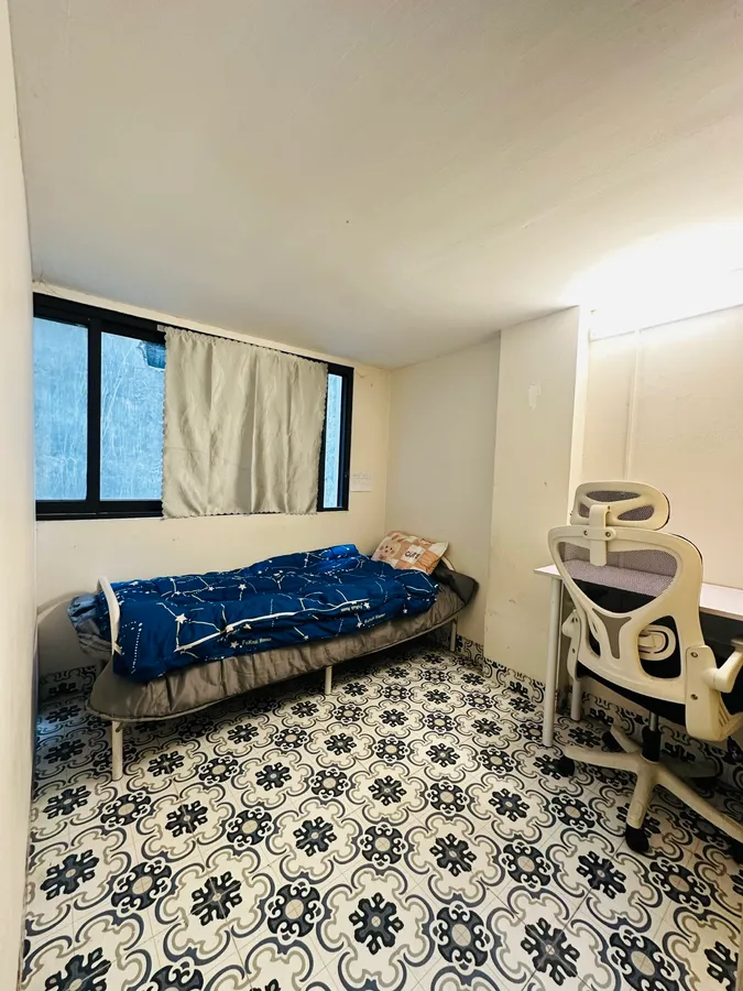 Bán Nhà Tây Sơn. Đống Đa. 7 Tầng Thang Máy. Lô Góc. Ô Tô. DT 57m2. MT 4m. Giá 20.9 Tỷ