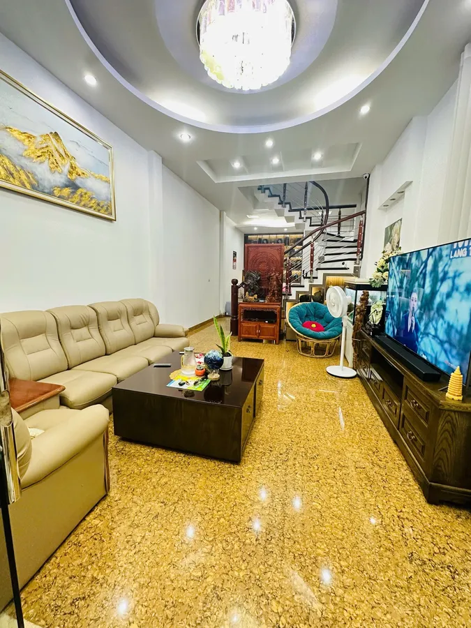 Bán Nhà Khương Trung. Thanh Xuân. Lô Góc. Ô Tô. DT 53m2. MT 4.1m. 4 Tầng. Giá 14.9 Tỷ.