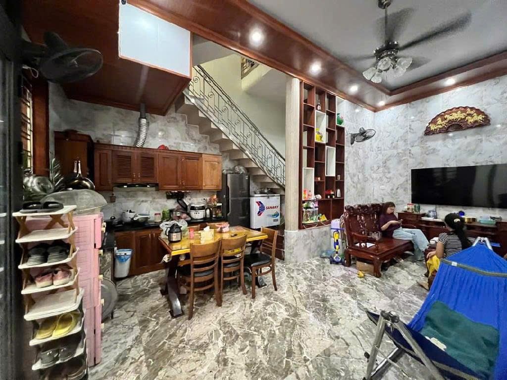 Bán Nhà Phố Hoàng Văn Thái 41m x 4 Tầng MT 5m NGõ Nông Gần Phố 13 Tỷ