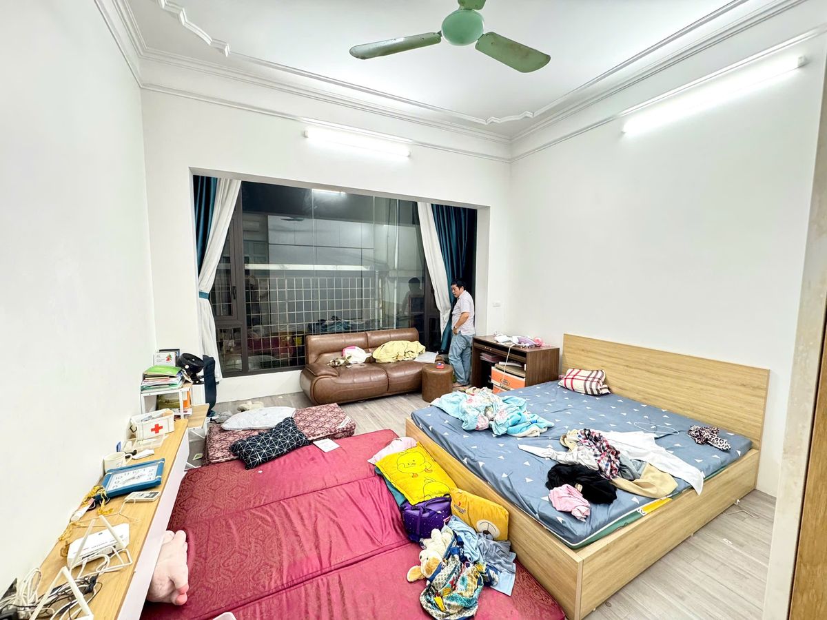 BÁN NHÀ PHỐ HOÀNG VĂN THÁI – PHÂN LÔ – 40M² x 4 TẦNG – GIÁ 13.8 TỶ