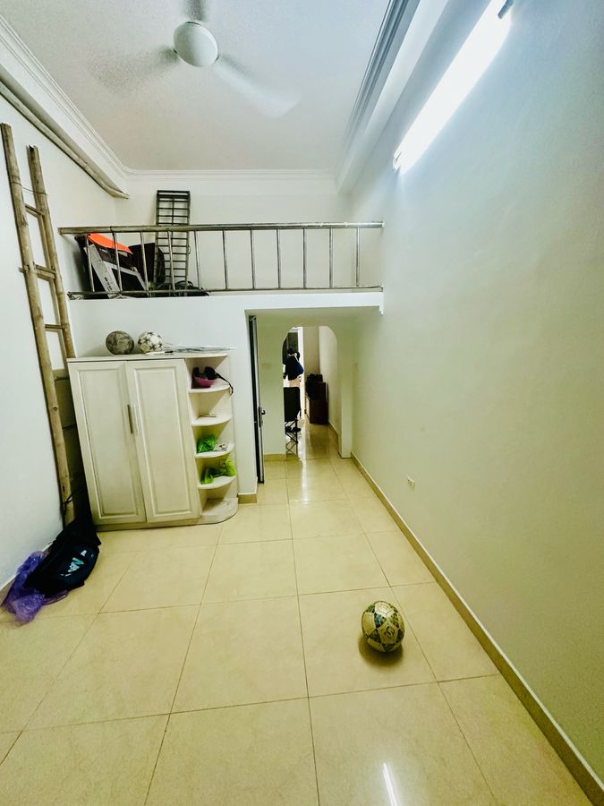 Bán Nhà 1 Mặt Phố. 1 Mặt Ngõ Cù Chính Lan. Thanh Xuân. DT 50m2. 4 Tầng. Giá 22.8 Tỷ