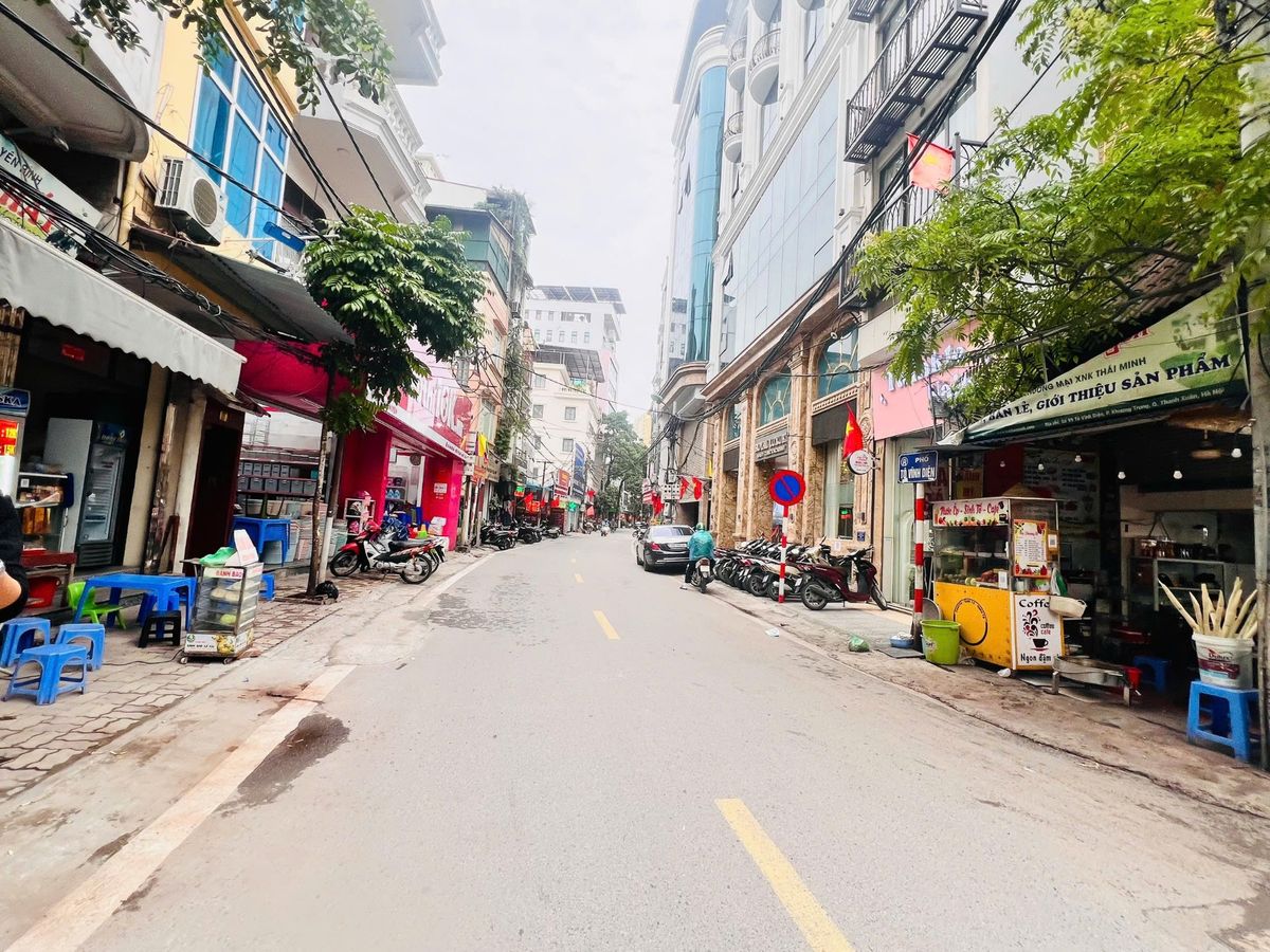 Bán Nhà Mặt Phố Tô Vĩnh Diện. Thanh Xuân. Thang Máy. Ô Tô. Vỉa Hè. DT 288m2. Giá 69.5 Tỷ.