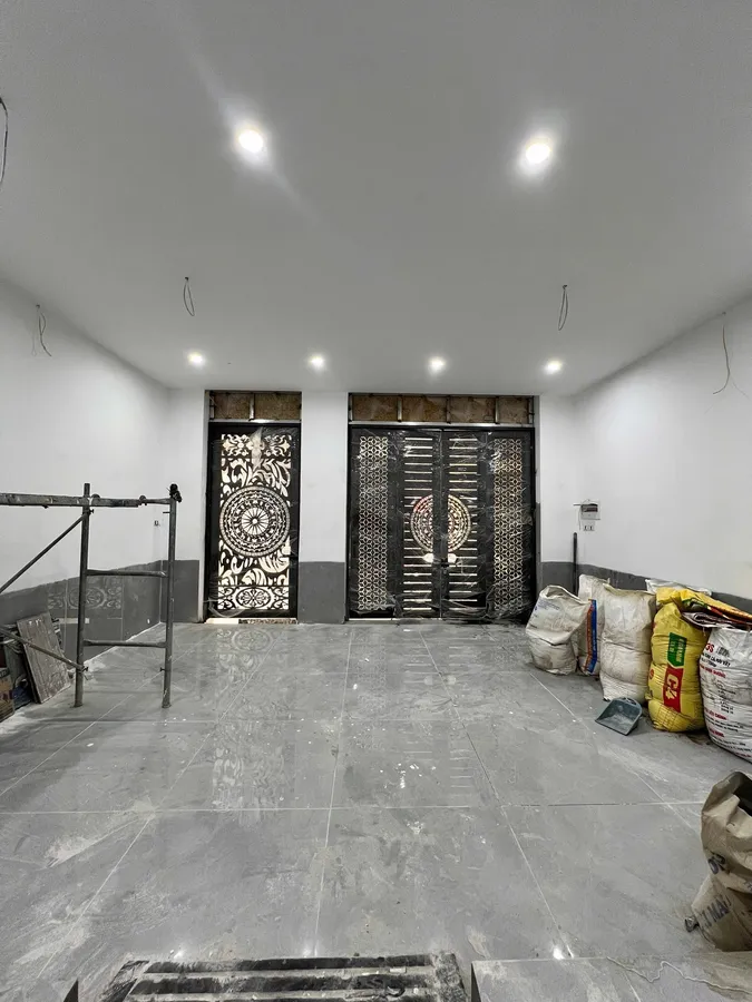 Bán Nhà Nguyễn Hoàng. Cầu Giấy. 8 Tầng Thang Máy. Ô Tô. MT 5m. DT 89m2. Giá 28.5 Tỷ.