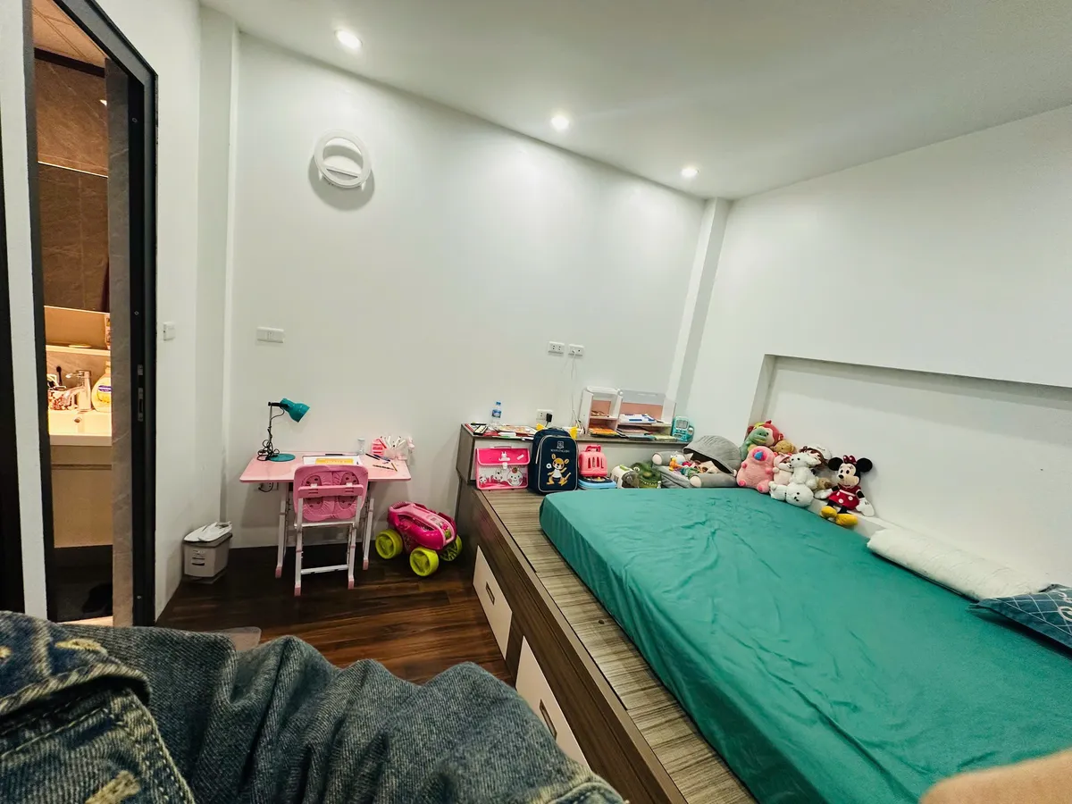 Bán Nhà Hoàng Văn Thái. Thanh Xuân. Ô Tô. DT 43m2. MT 3.6m. 4 Tầng. Giá 17.9 Tỷ