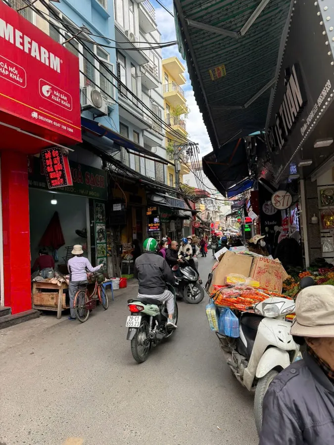 Bán Nhà Mặt Phố Đại Từ. Hoàng Mai. Ô Tô. DT 40m2. MT 4m. 5 Tầng. Giá 19.4 Tỷ