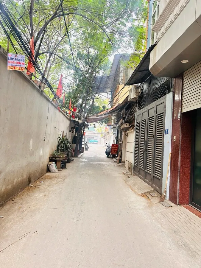 Bán Nhà Kim Giang. Hoàng Mai. 7 Tầng Thang Máy. Ô Tô. DT 65m2. MT 5.2m. Giá 22.4 Tỷ.