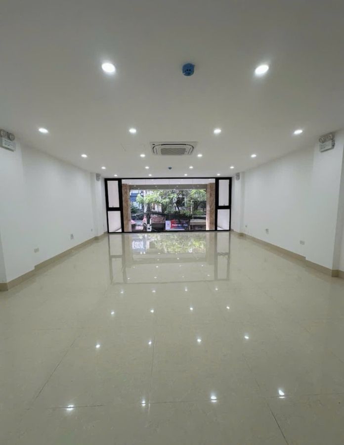 Bán Nhà Mặt Phố Nguyễn Ngọc Nại. Thanh Xuân. Thang Máy. Ô Tô. Vỉa Hè. DT 98m2. Giá 67.5 Tỷ