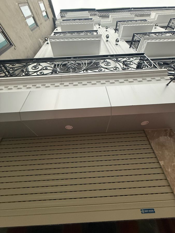 BÁN NHÀ 5 TẦNG MỚI Phố Nguyễn Văn Linh 30 m2 X 6.4 Tỷ Long Biên Hà Nội.