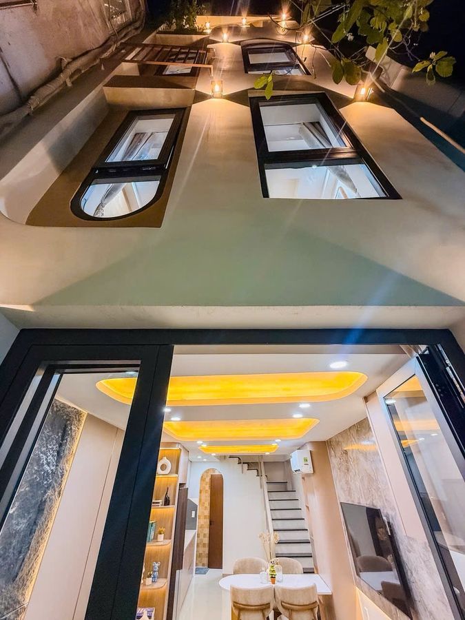 MỪNG NĂM MỚI - GIẢM CHÀO 200 TRIỆU! NHÀ ĐẸP PHÚ NHUẬN, 4 TẦNG ĐÚC, 3PN FULL NỘI THẤT - XÁCH VALI VÀO Ở NGAY!