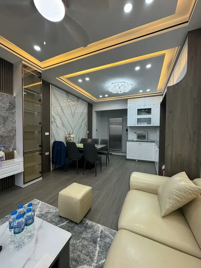 KIM GIANG – HOÀNG MAI | NHÀ MỚI KÍNH KOONG – 7 TẦNG THANG MÁY