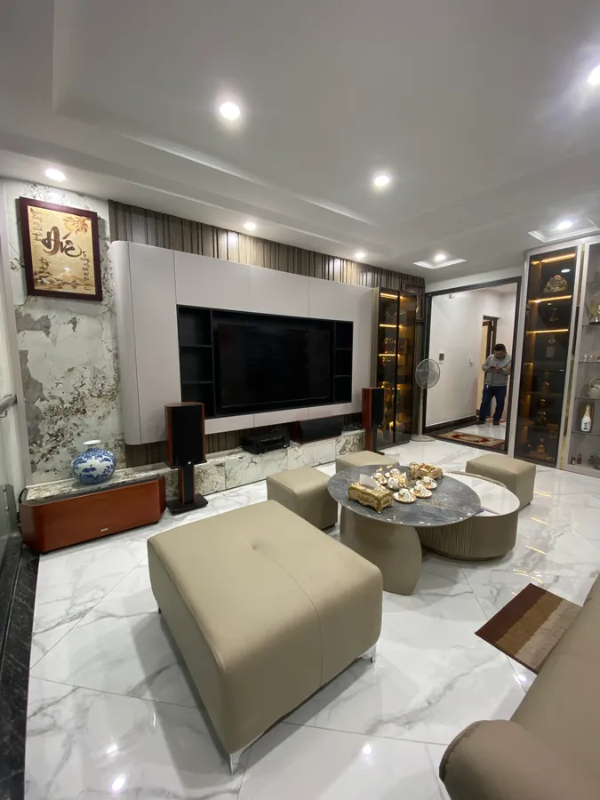 BÁN NHÀ MỚI 7 TẦNG, MẶT PHỐ KIM NGƯU, GIÁ 20.3 TỶ, có GARA ô tô