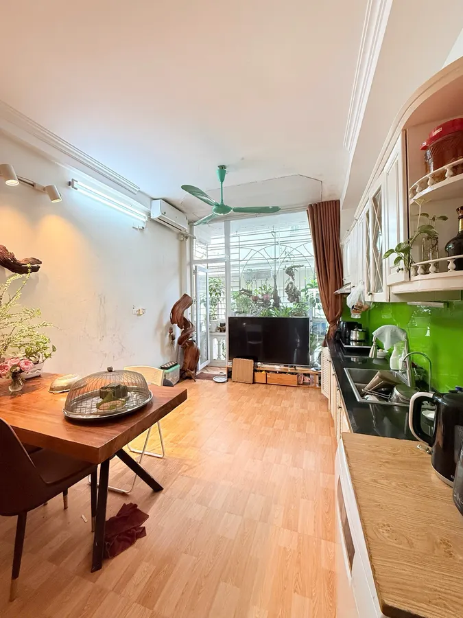 Bán Nhà Phố Hoàng Văn Thái 35m x 5 Tầng MT 3.4m Ô Tô Đỗ Cửa Giá Chào 12.68 Tỷ