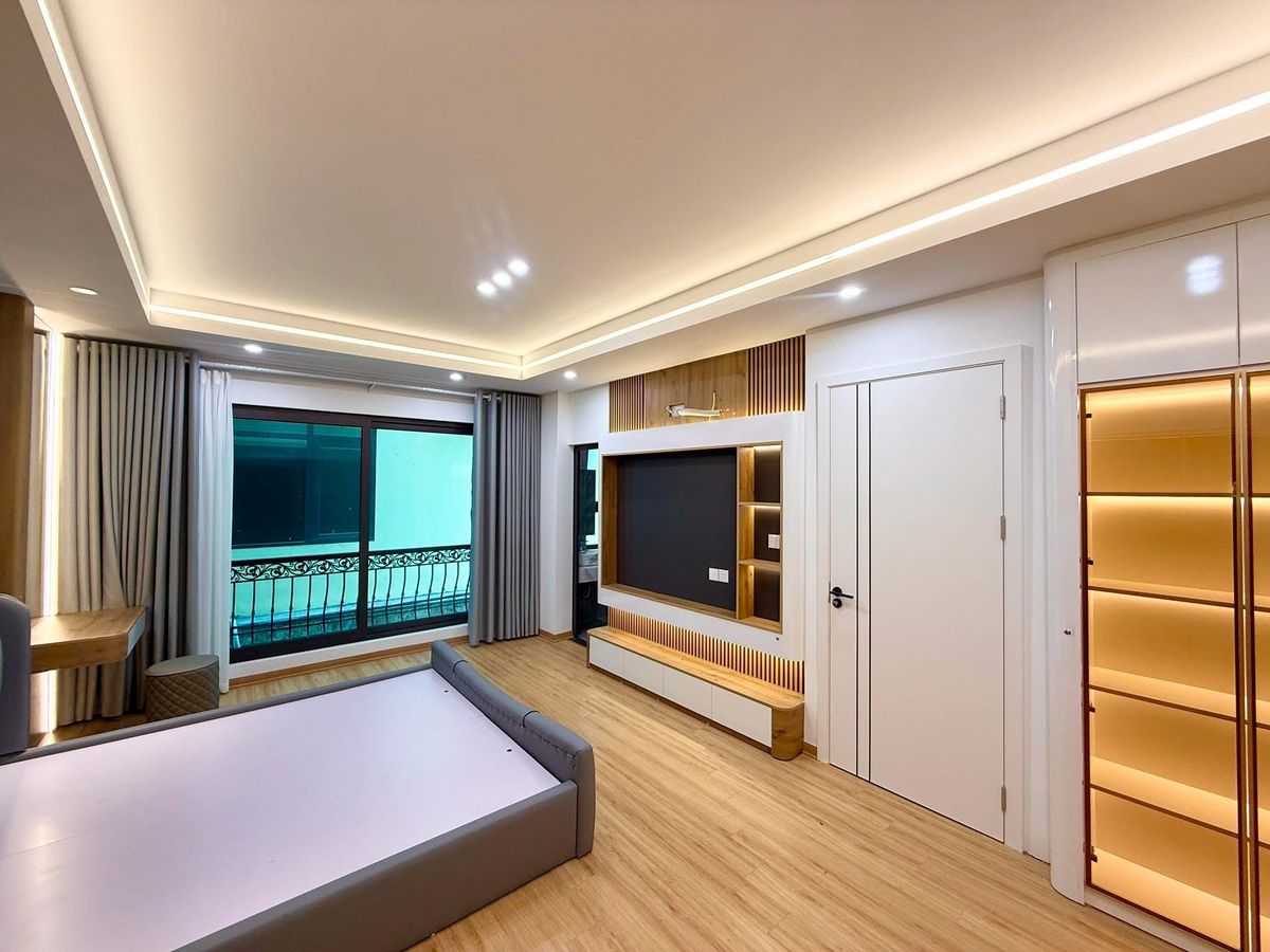 Hoàng Văn Thái – Ô Tô Vào Nhà – Thang Máy – 7 Tầng – MT 5.8m – 17.3 Tỷ