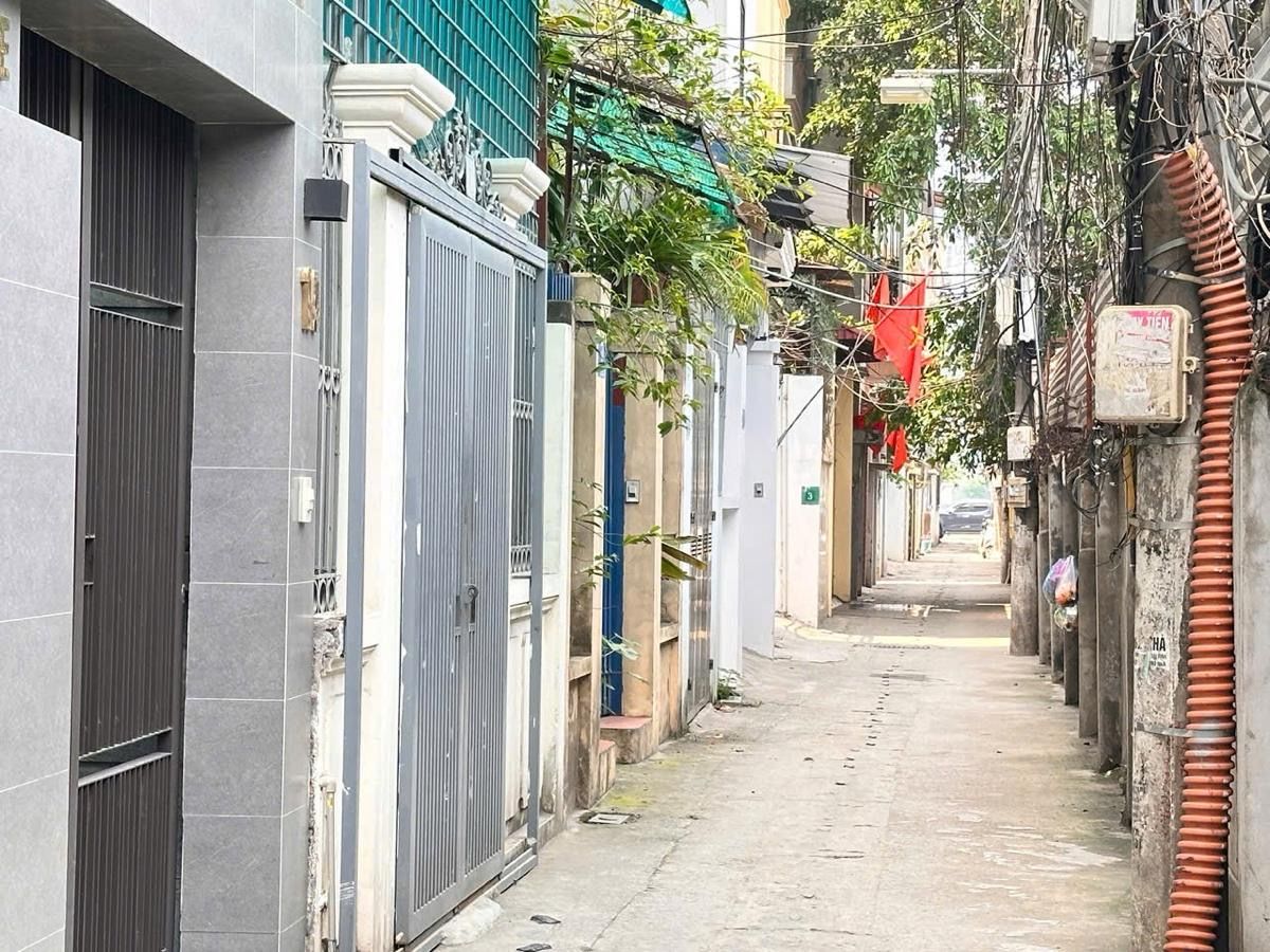 Bán nhà Khương Đình 62m² x 5 tầng – MT 4.5m – Ngõ ba gác tránh xe – Cách ô tô 15m – 18 Tỷ